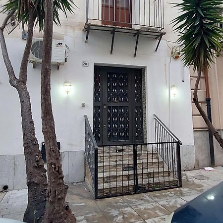 Stanza Sicilia Bedda Apartment ปาแลร์โม ภายนอก รูปภาพ