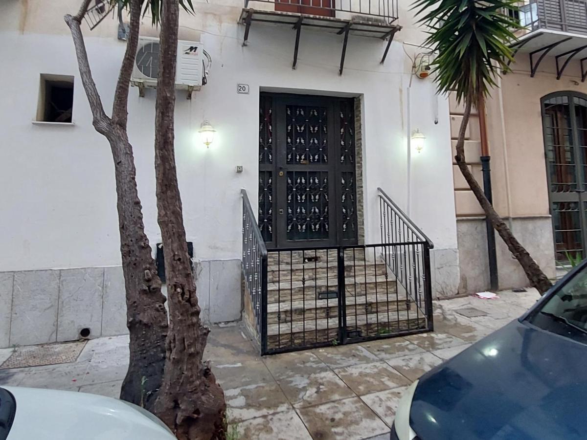 Stanza Sicilia Bedda Apartment ปาแลร์โม ภายนอก รูปภาพ